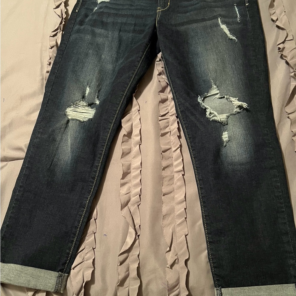 Like New Distressed jeans
